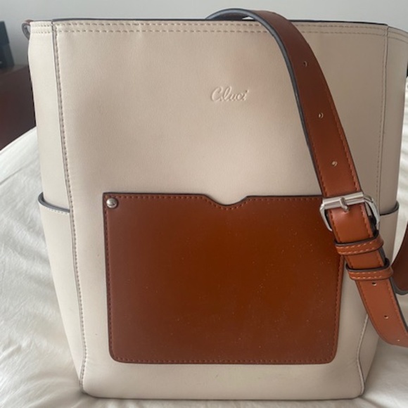 Cluci Vegan Leather tote/bag w/ cross body adjustable strap w/ silver hardware - Picture 1 of 11